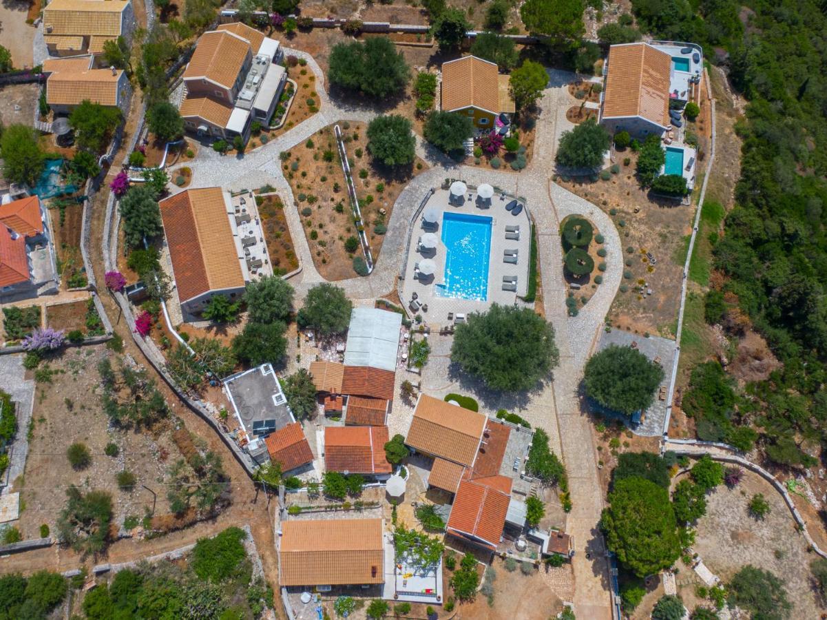 Blue Horizon Cottages Tzamarelata Exterior photo